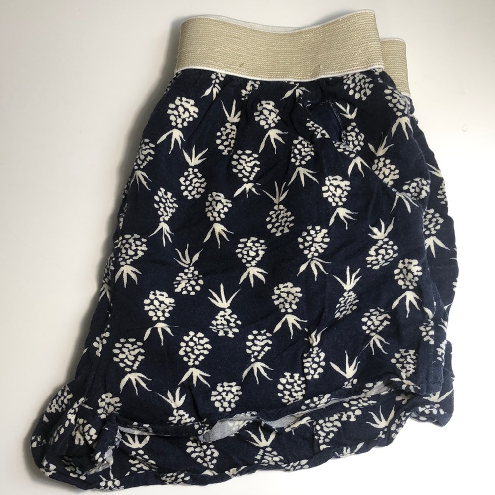 aerie Flowy Pineapple Pattern Shorts w/ Gold Waist